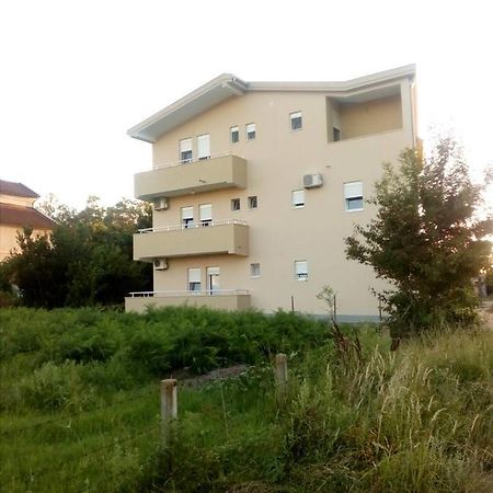 Tufio Apartmani Ulcinj Ngoại thất bức ảnh