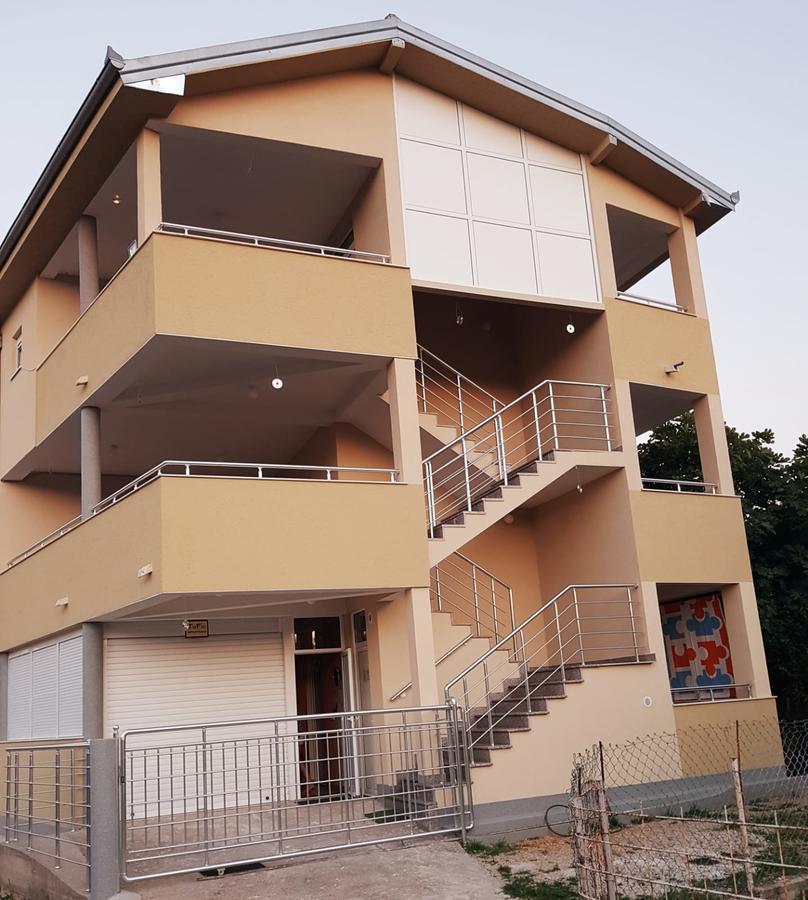 Tufio Apartmani Ulcinj Ngoại thất bức ảnh